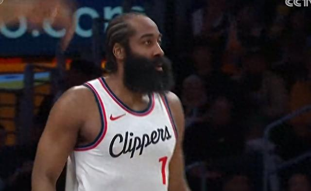 洛杉矶德比激烈对决,湖人险胜快船 洛杉矶德比激烈对决,湖人险胜快船