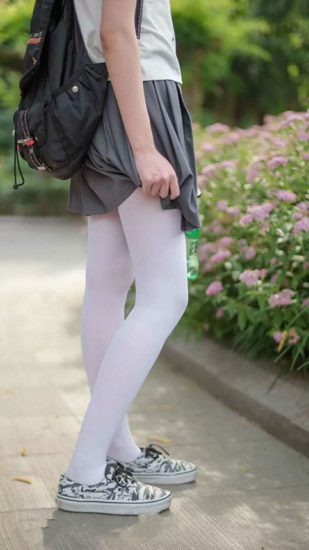 快船打出团队篮球赢得完胜，快船打出团队篮球赢得完胜的是谁