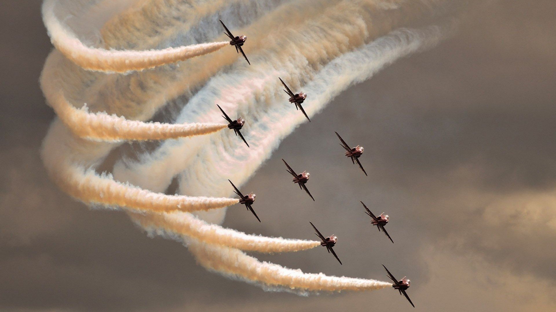 滑雪越野挑战赛新疆站冰雪赛道惊险刺激，新疆滑雪协会